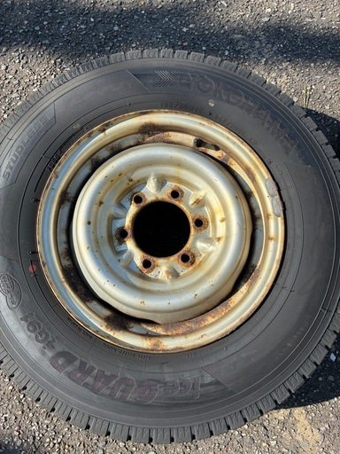 タイヤ195/80R15(スタッドレスタイヤ))
