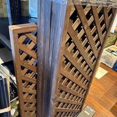 木のフェンスの画像