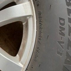 ランクルスタッドレスタイヤの画像