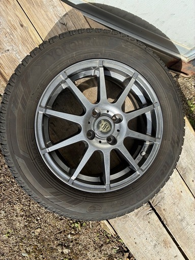 スタッドレスタイヤ