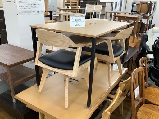 90分の無料軽トラック貸出サービス！ダイニング3点セット