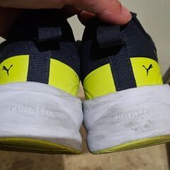 PUMA　スニーカー　24センチの画像