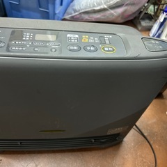 シャープ蓄熱セラミックファンヒーターの画像