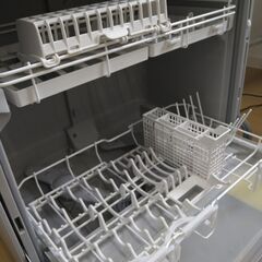 リユースのサカイ浦和店 【F285】★食洗機 パナソニック NP-TH4-C 2021の画像