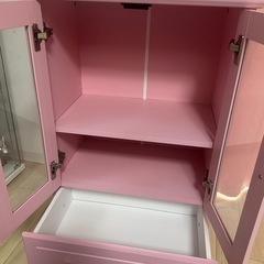 キャビネット　ガラス扉　ピンク　姫家具　　の画像