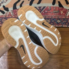 NIKE ランニングシューズの画像