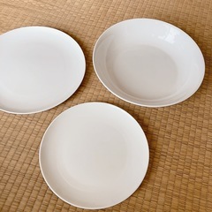 シンプル 白 食器 セットの画像