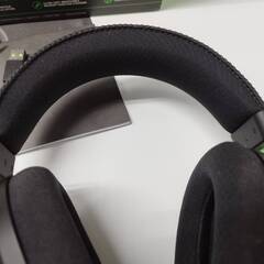 Razer BLACKSHARK V2 ヘッドホンの画像