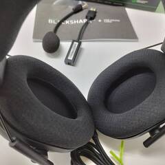 Razer BLACKSHARK V2 ヘッドホンの画像