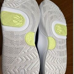 新品　試着のみ　ナイキ　ジュニアバスケットボールシューズの画像