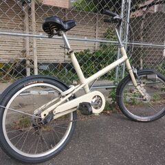 無印良品　２０インチの自転車です。前後タイヤ新品、内装３段ギア、オートライト付です。の画像