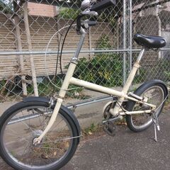無印良品　２０インチの自転車です。前後タイヤ新品、内装３段ギア、オートライト付です。の画像