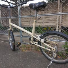 無印良品　２０インチの自転車です。前後タイヤ新品、内装３段ギア、オートライト付です。の画像