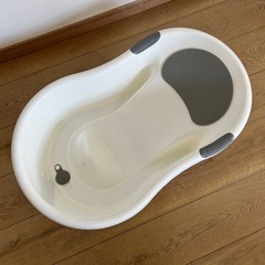 【中古】ベビーバス　永和　グレーの画像