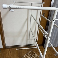 押入れ用収納ハンガーの画像