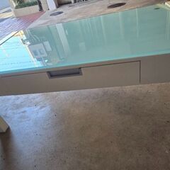 ガラステーブル（引き取り限定）の画像