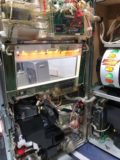 北海道旭川市直接取引限定 北電子 パチスロ 実機 ミラクルジャグラーK コイン不要機 通電動作確認済 設定キーあり 100V