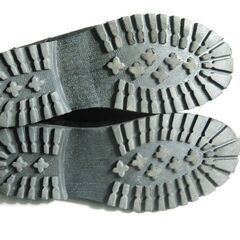 CEDAR CREST（セダークレスト）黒いレースアップモカシンの画像