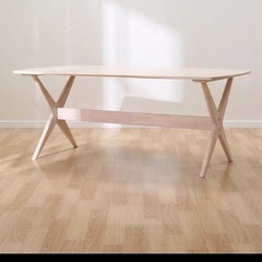 ニトリダイニングテーブルの画像