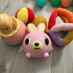 赤ちゃん向けおもちゃのまとめ売り の画像