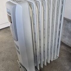 デロンギオイルヒーター（引き取り限定）の画像