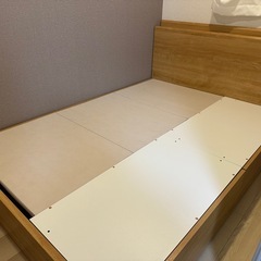 ニトリ　ベットフレーム　ダブルベッドの画像