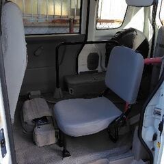 H20 エブリィ スローパー 福祉車両 電動ウインチ付 車いす移動車･リア補助シート&車いす乗員用手すり付 車検R8年3月迄!!の画像