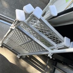 【4セット】突っ張り式収納ラック（突っ張り棚）ホワイト 幅70〜100cm 奥行30cmの画像