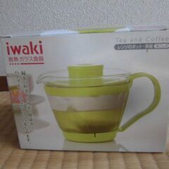 [未使用]ｉｗａKｉ耐熱ガラス食器 レンジのポット•茶器 茶こし付の画像