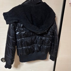 フ－ド付きダウンジャンパーの画像