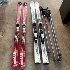 スキー板　ストックの画像