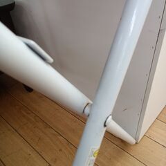 ★リユースのサカイつくば店★TK7177 ニトリ 折りたたみテーブル ナチュラル H67×D40×W50 クリーニング済みの画像