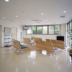 病院のお手伝いスタッフ／週1日～！扶養内OK！1日3時間！無資格・未経験OK！の画像