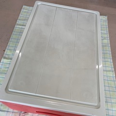 美原店 レトロ 衣装ケース 赤 押し入れ収納　衣類収納の画像