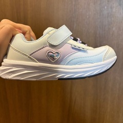 【受渡決定】瞬足 スニーカー 18㎝の画像