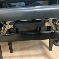 ピアノ椅子の画像