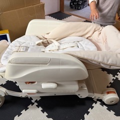 コンビエンジョイミーラックNRPLUS ハイ＆ローチェア スイング手動タイプの画像