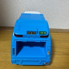 ゴミ収集車の画像