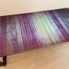 ガラステーブルの画像