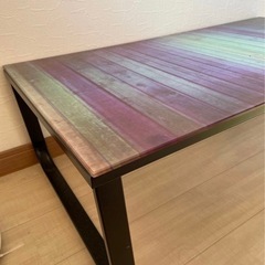 ガラステーブルの画像