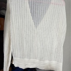 UNIQLO ユニクロ 白 ニットカーディガン Lサイズ 🤍 通気性◎ 春夏にぴったり
の画像