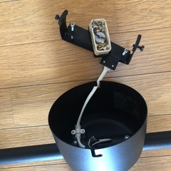 照明。目立つ汚れ、キズがない状態です。の画像