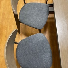 食卓テーブルの画像