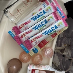 ベビー　ミルク　哺乳瓶などなどの画像