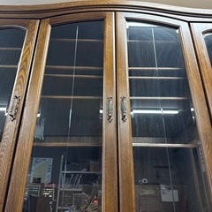 高級食器棚の画像