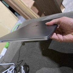Macbook pro 2020 A 2289の画像