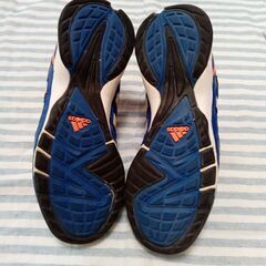 アディダス　スニーカー　22.5cmの画像