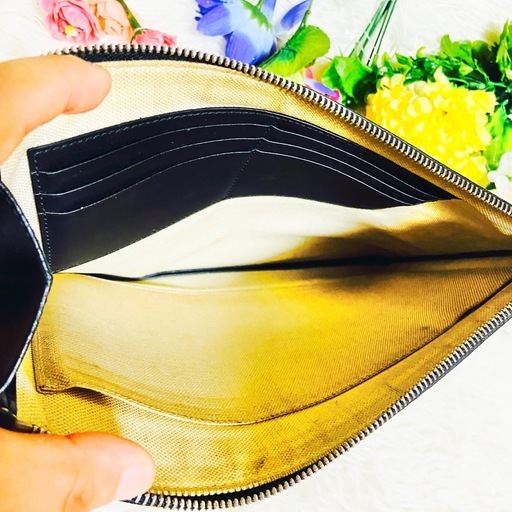 美品✨GUCCI✨グッチ✨クラッチバッグ✨ GGスプリーム✨473904✨ハチ✨