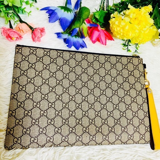 美品✨GUCCI✨グッチ✨クラッチバッグ✨ GGスプリーム✨473904✨ハチ✨