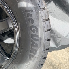 新品同様Yokohama スタッドレス 265/65R17の画像